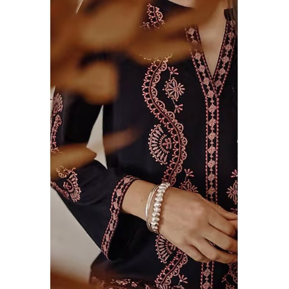 J.Jill Petite S Black Pink Embroidered Bell Sleeve Boho Tunic Top India - Picture 2 of 10